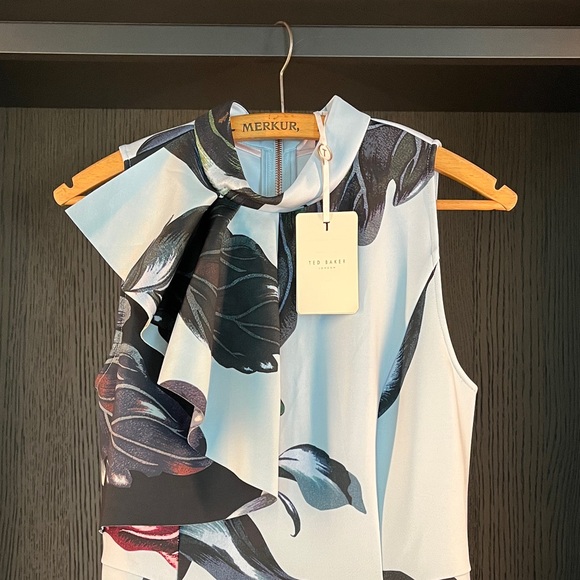 NWT Ted Baker Dress. Ted Baker Evvia Eden Floral Ruffle Skater Dress. - Picture 4 of 12